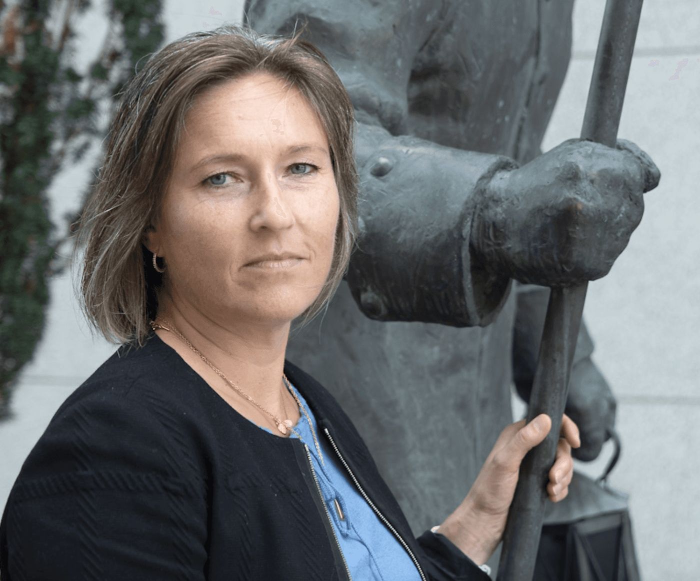 Vera Sønsthagen, Gjensidige